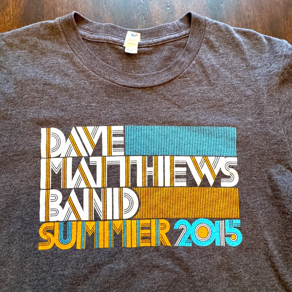 Dave Matthews Band DMB 2015 Gray Concert Shirt - Size Medium 🎸